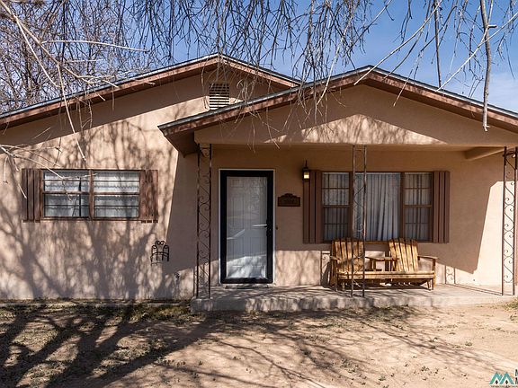 2nd image of 2004 Solana Rd