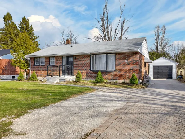 89 North St W, Orillia, ON L3V 3S7