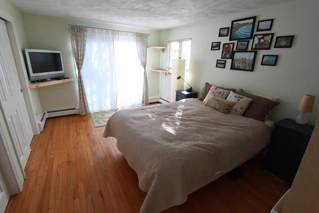 2 bed, $3,200 — Photo 4