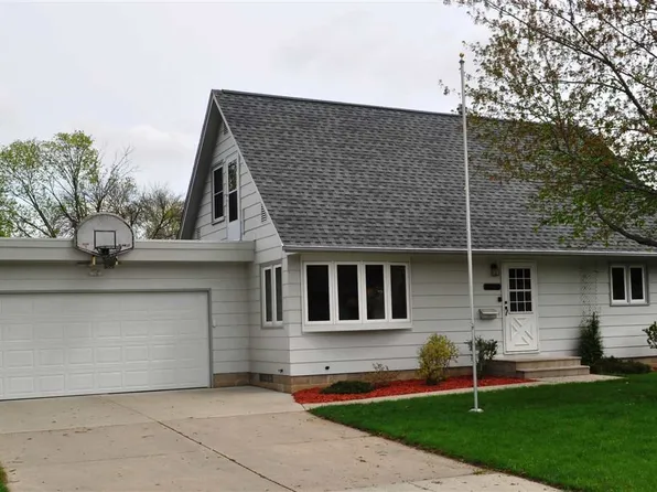 1747 Patton Ave, Waterloo, IA 50702