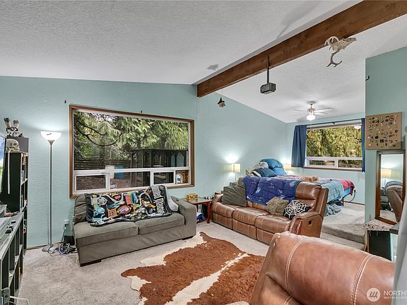 4th image of 20327 W Richmond Road