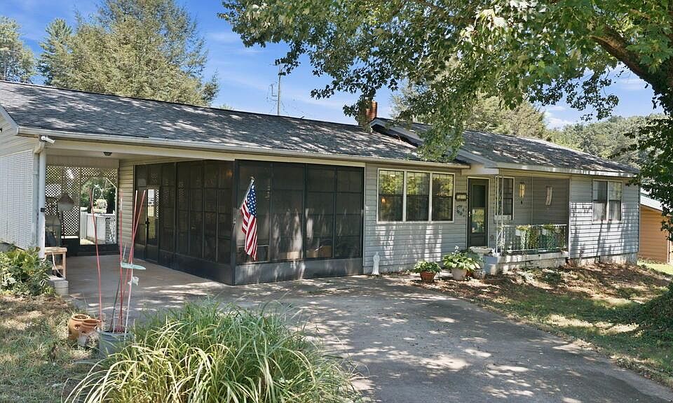 1st image of 1098 Cat Creek Rd