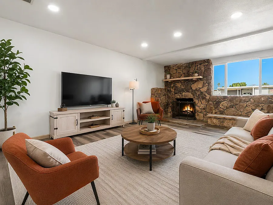6 bed, 2607 sqft, $1,290 — Photo 1