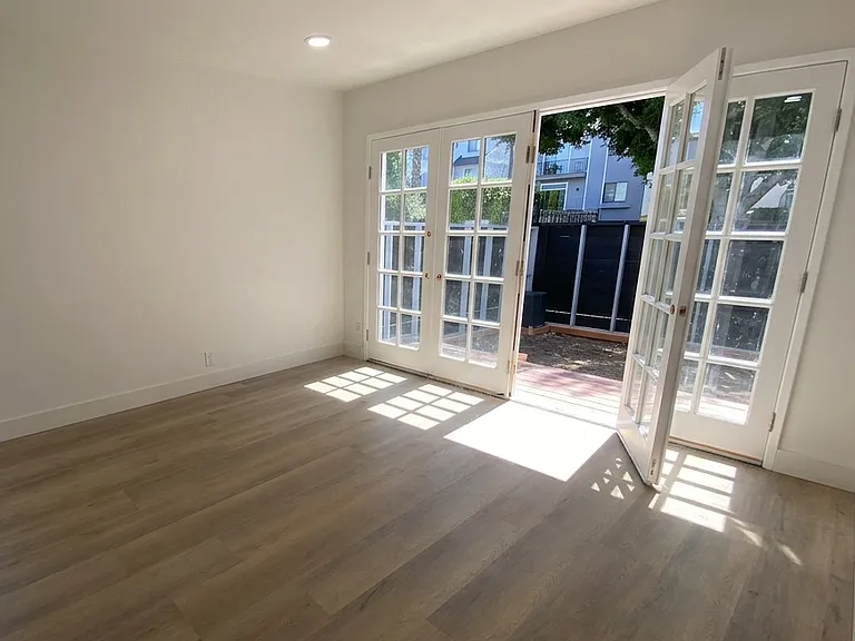 2227 S Marvin Ave #1 — Photo 3