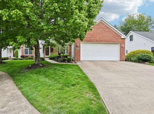 12579 Woodberry Ln, Strongsville, OH 44149