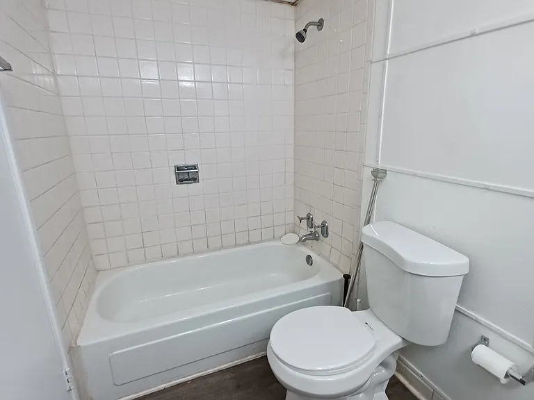1700 Clinch Ave #207 — Photo 8