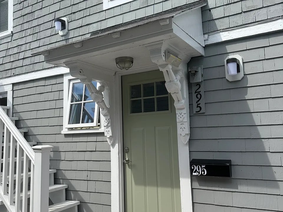 295 W Main St #295