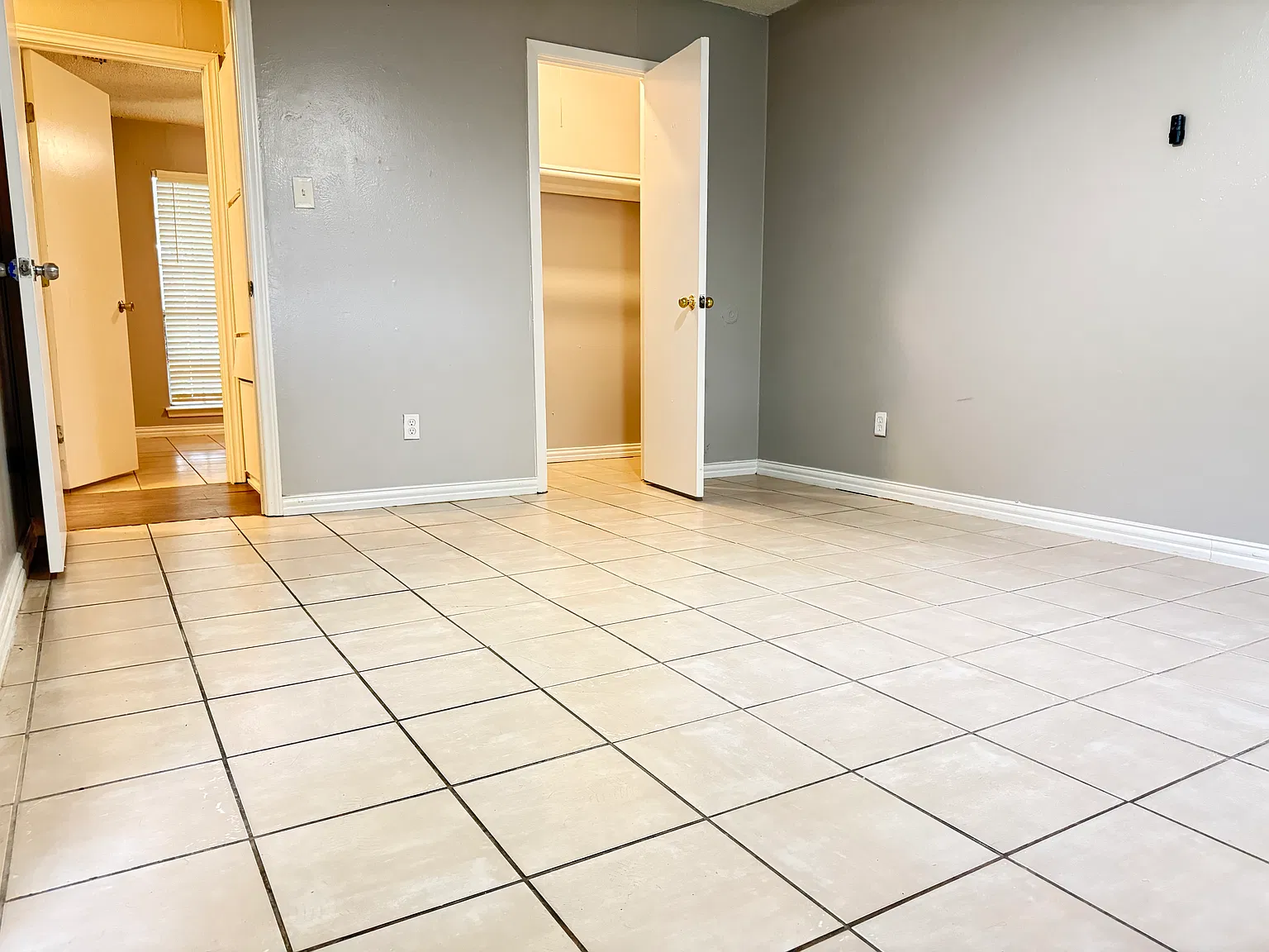 3 bed, 1.5 bath, 1138 sqft, $1,950 — Photo 4