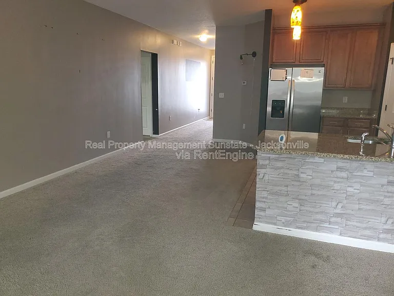 11462 Carson Lake Dr — Photo 2