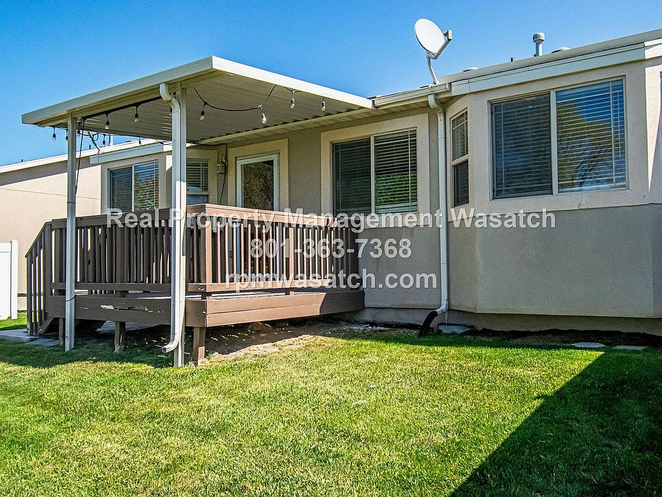 1st image of 25 Club House Dr