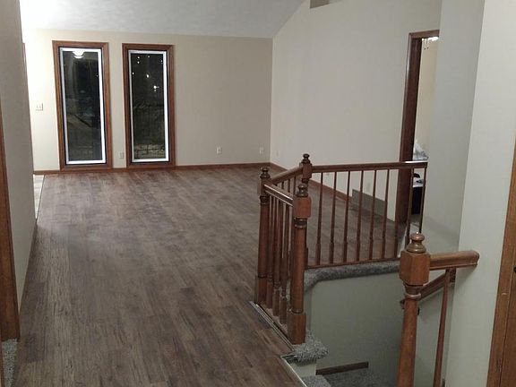 Living Room w/Vaulted Ceilings