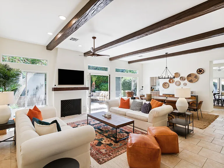 40 Vistara Dr — Photo 16