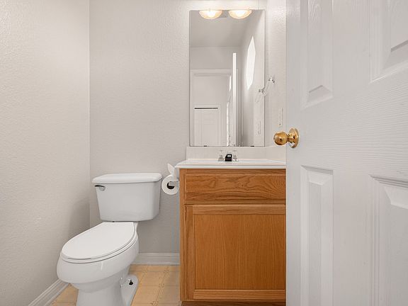 5th image of 605 Camino Alto Dr