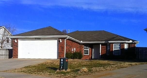 1st image of 2704 SW Comanche Ct