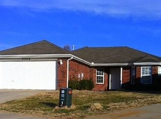 2704 SW Comanche Ct, Bentonville, AR 72712