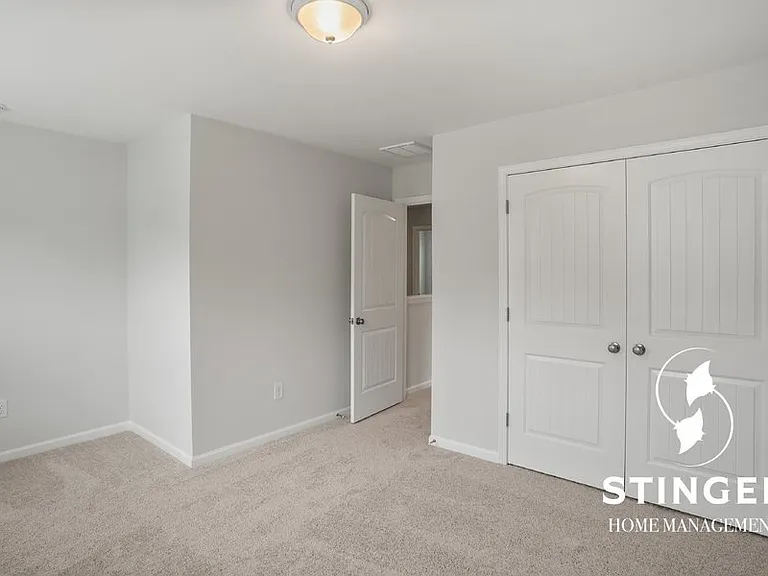 103 Grange Ln — Photo 36