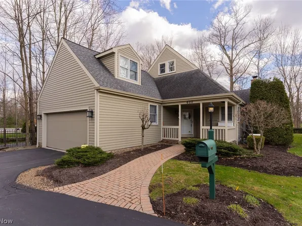600 The Greens NE, Warren, OH 44484