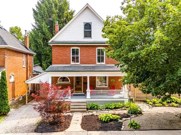 90 Victoria St, Hamilton, ON L9H 2C2