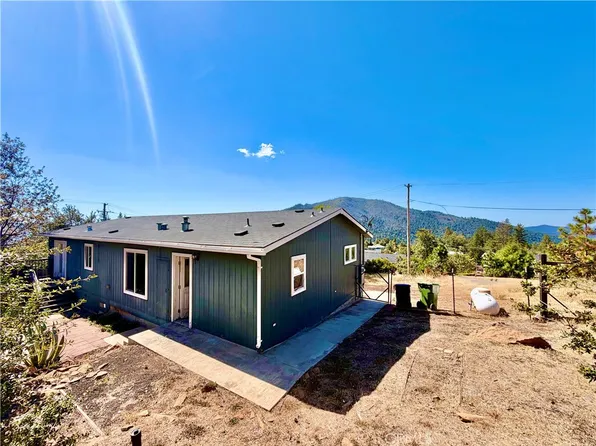 11230 Greenaway Ct, Cobb, CA 95426