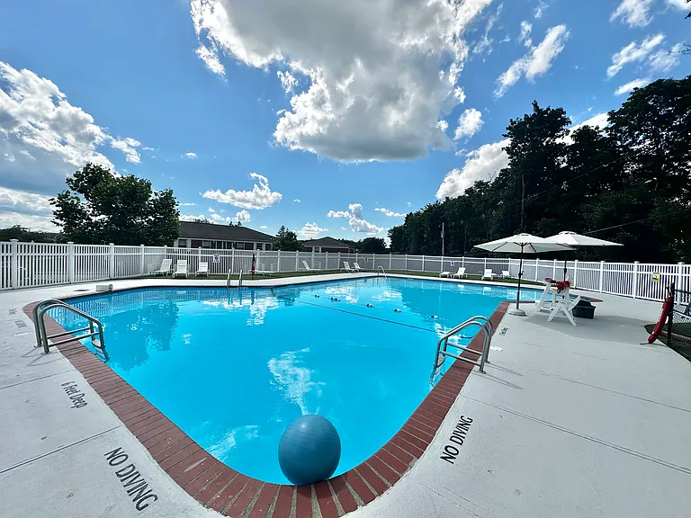 Ridgefield Apartments — Photo 10