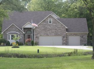 22112 Beech Daly Rd, Brownstown, MI 48134