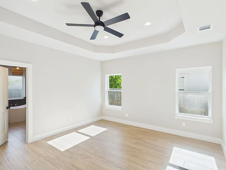 110 Parlin Ln — Photo 33