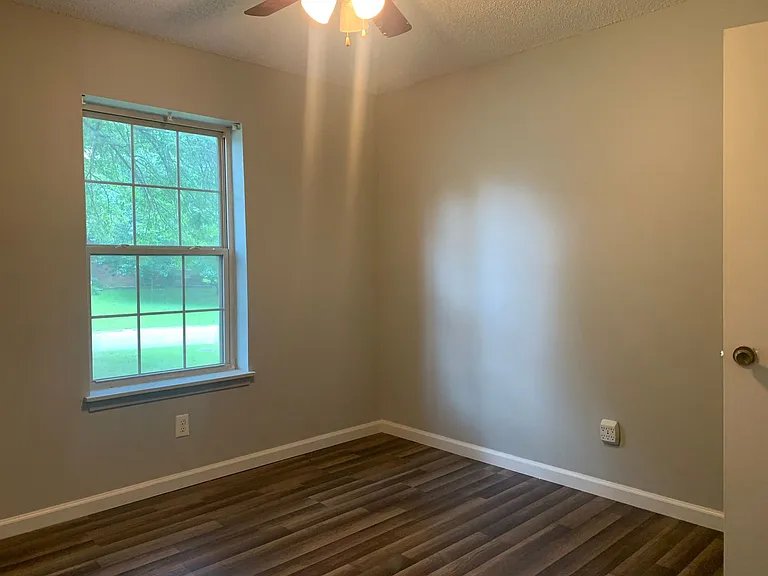 20 Creekdale Dr — Photo 8