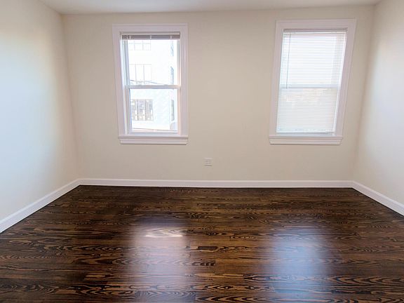 Natural light makes the room so bright
