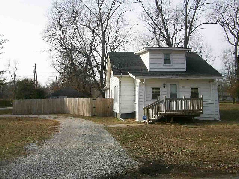 1st image of 2904 N 6th St