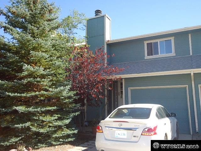 1st image of 1004 Ponderosa Way