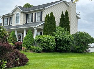 817 Mesa Verde Dr, Barberton, OH 44203