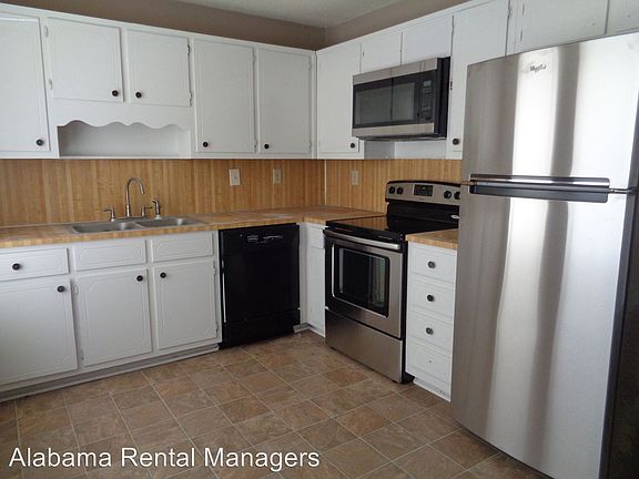 5th image of 2418 Hampstead Dr