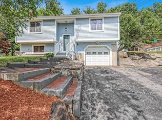 157 Searles Rd, Nashua, NH 03062