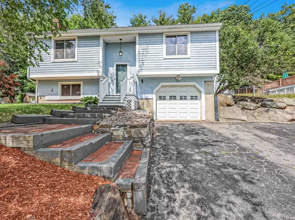 157 Searles Road, Nashua, NH 03062