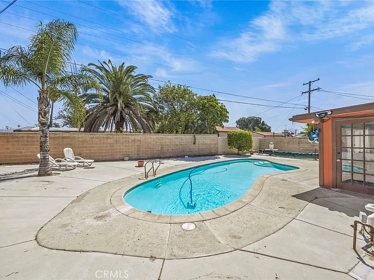 9417 Mango Ave — Photo 32