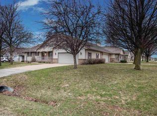 W2793 Brookhaven Dr, Appleton, WI 54915