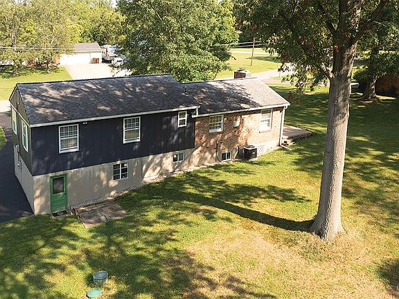 4th image of 5476 S Garrett Dr