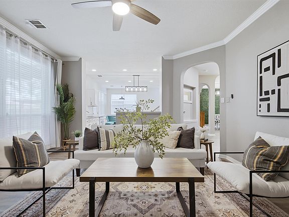 2nd image of 2903 Pioneer Way