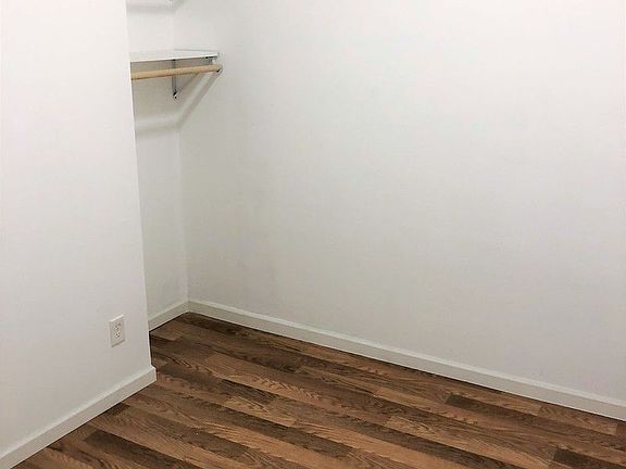 4th image of 172 Stanhope St #3