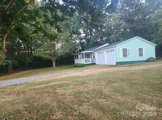 3004 Goble Rd, Hiddenite, NC 28636