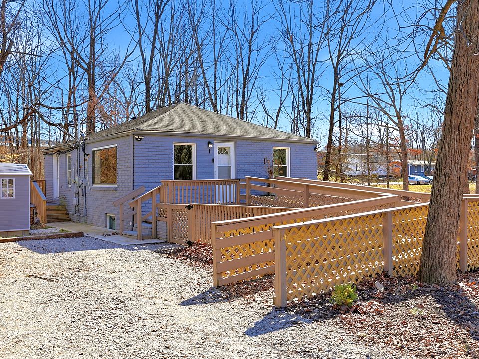 1st image of 14 Proctor Dr #1