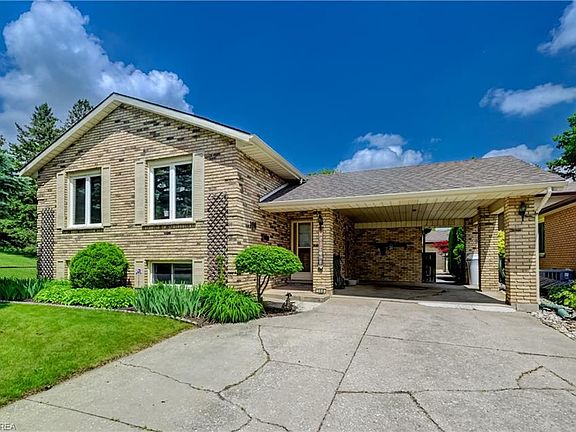 2nd image of 180 Balmoral Dr