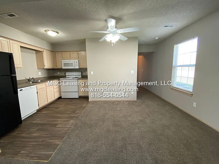1009 Garden Dr — Photo 10