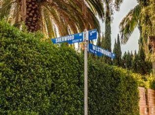 800 Westmount Dr APT 1, West Hollywood, CA 90069