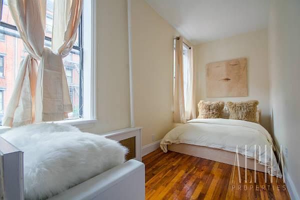 1st image of 246 E 10th St APT 2