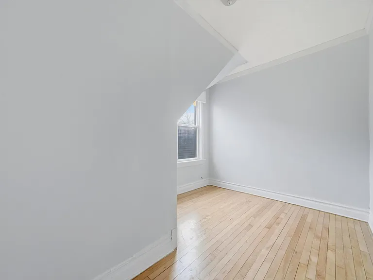 3311 N Kostner Ave #1 — Photo 12
