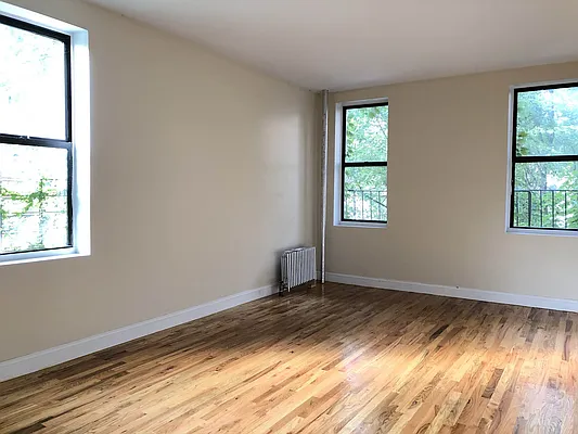 Rented by Lang Realty LLC | media 23