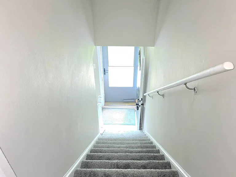 8313 Gibbons Dr — Photo 18