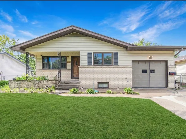 1011 Skyline Dr, Junction City, KS 66441