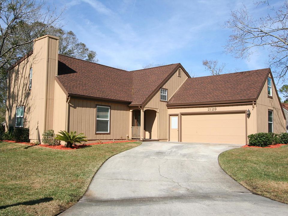1st image of 2129 The Woods Dr E